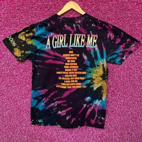 Rihanna A Girl Like Me Tie Dye Tshirt size Medium - Image 3