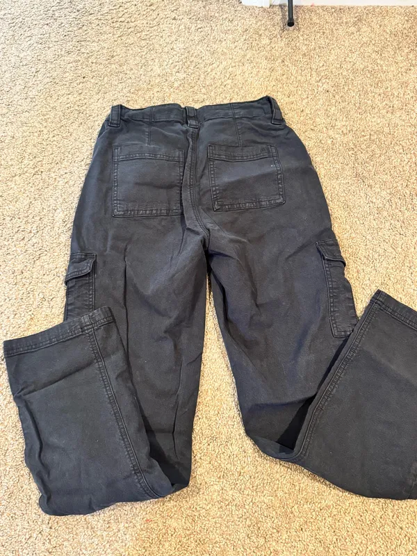 American Eagle Cargo Pants - Image 4