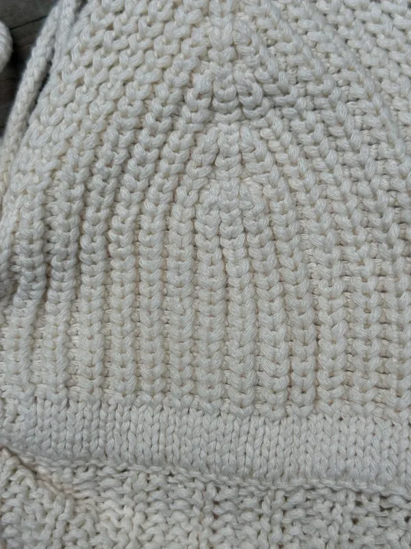 American Eagle Outfitters Women's Off-White Cable Knit Crop Top, Size S - Image 4