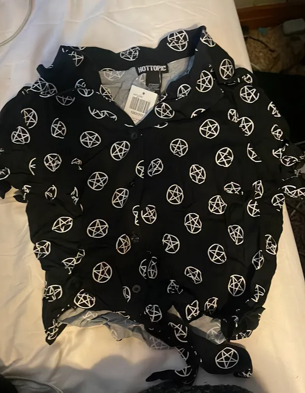 Hot Topic Crop Top - Image 2