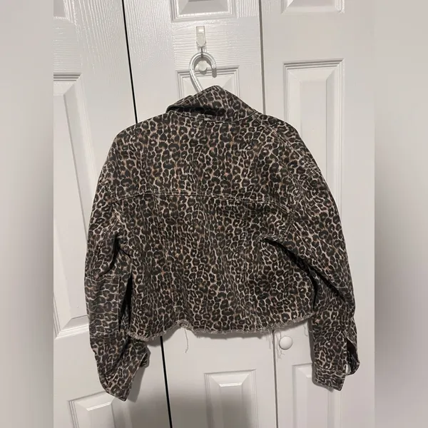 Free People Cheetah Print Denim Jacket Size Small - Image 4