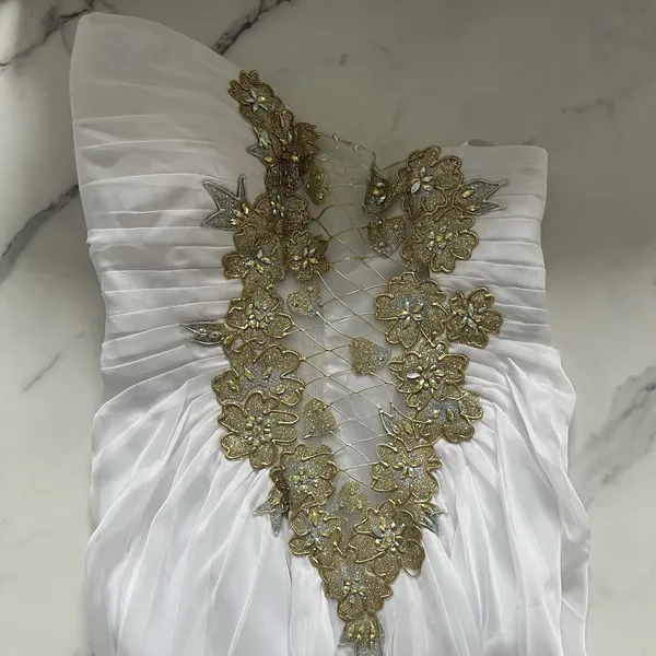 La Femme Emilia Gown White Sz 2 Embellished Formal prom dress - Image 11