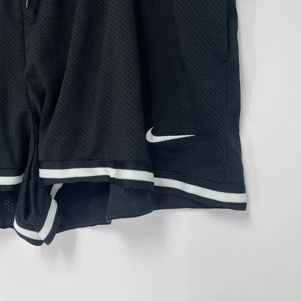Nike Sportswear Essential Loose Fit Mid Rise Short Womens Sz XL - Image 3