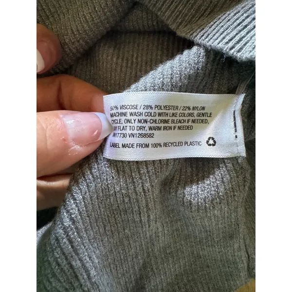 Isabel by Ingrid & Isabel Gray‎ Ribbed Ruched Side Maternity U-Neck Sweater XS - Image 4