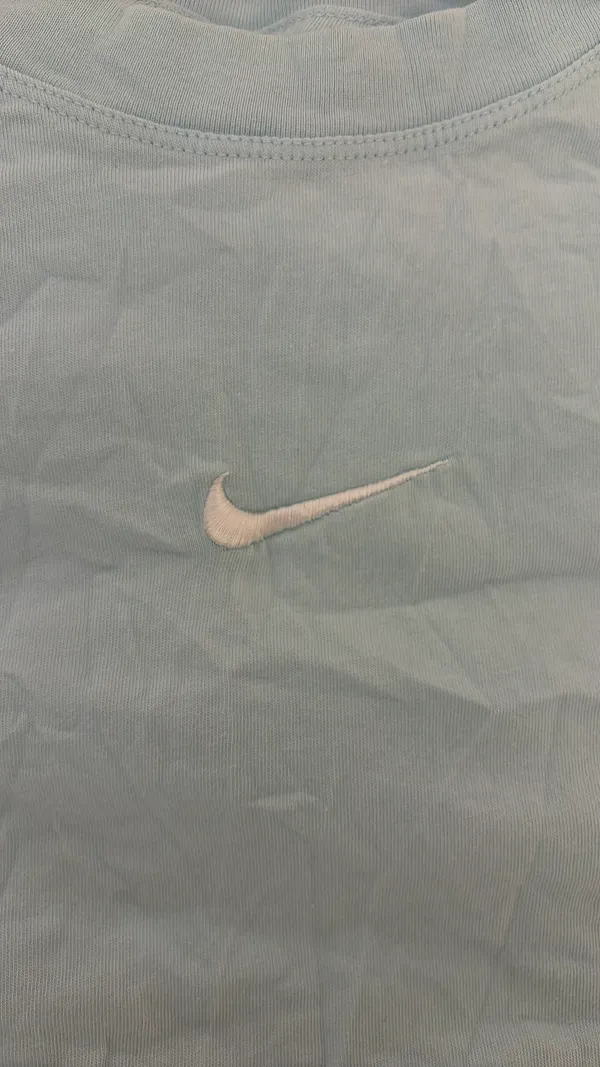 Light blue Nike baby tee - Image 3