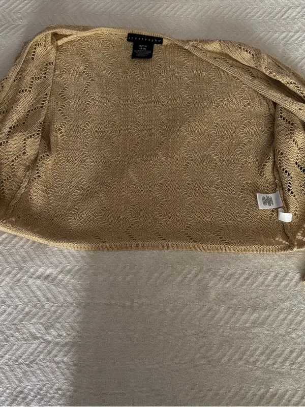 NWT Apostrophe knit cropped sweater size small - Image 3