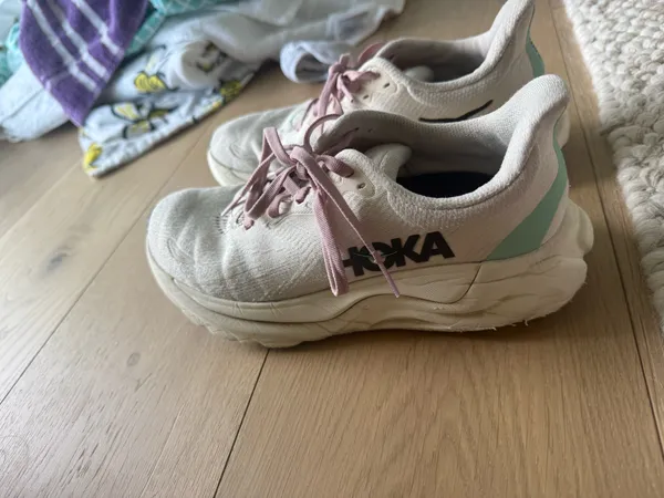 Hoka Arahi 8  - Image 2
