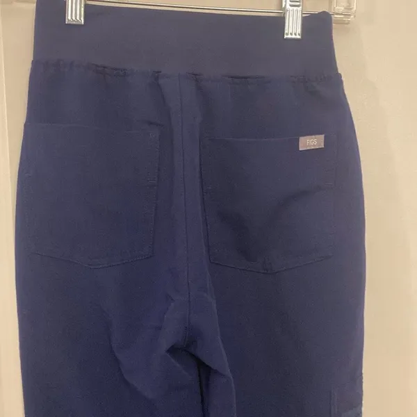 Figs scrubs joggers, size XXS /T￼￼ - Image 3