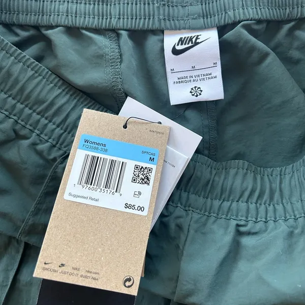 Nike Sportswear Everything Wovens Trackpants Vintage Green/Sail Size Medium NWT - Image 6
