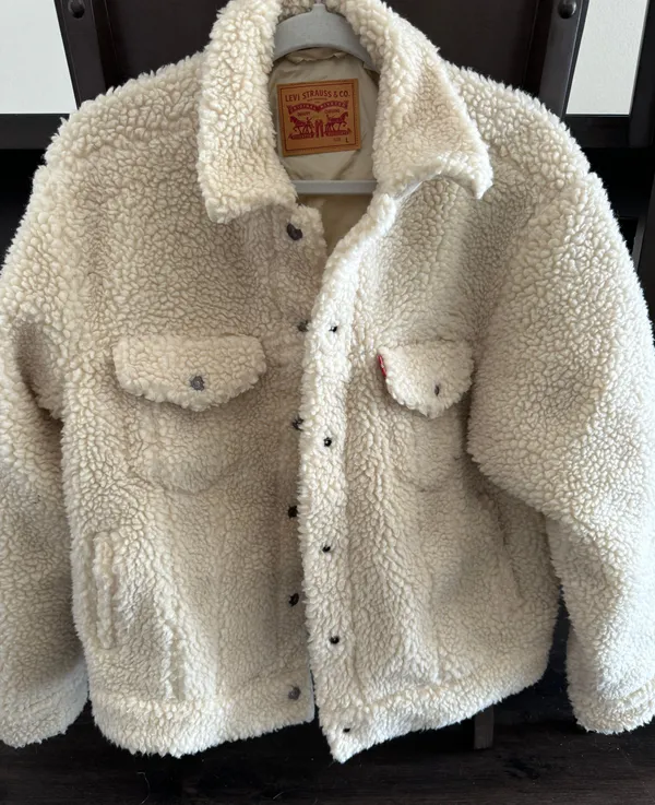 Levi’s Sherpa Trucker Jacket - Image 2