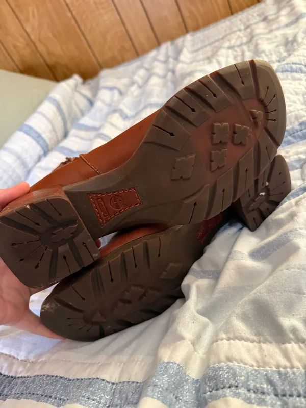 Timberland Block Heeled Leather Booties 9.5 - Image 5