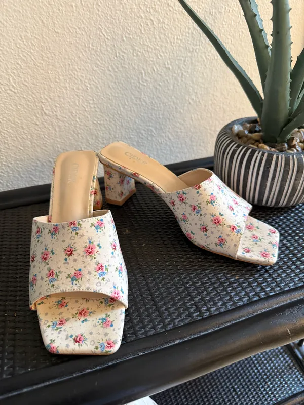Cider Floral heels - Image 2