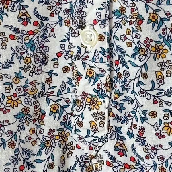Old Navy Cream Yellow Blue Floral Split-Neck Button Long Sleeve Blouse Size M - Image 7