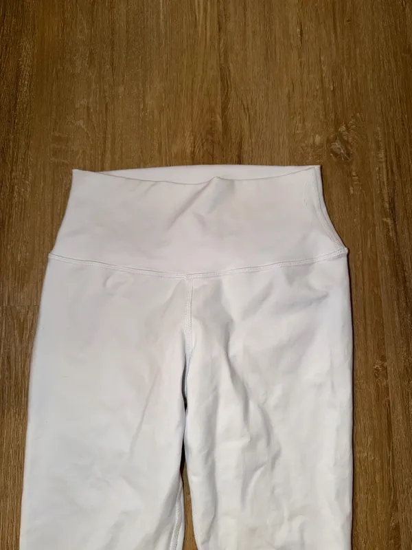 Alo Yoga High-Waisted Leggings - Image 3