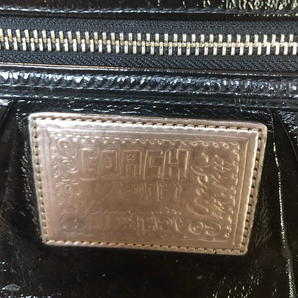 Coach Signature Poppy Black Patent Leather Clutch Hand Bag Purse - Image 3