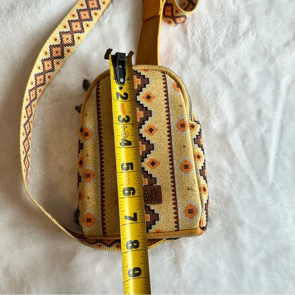 Wrangler Crossbody Bag with Card Wallet Aztec Sling Bag Yellow NEW - Image 10