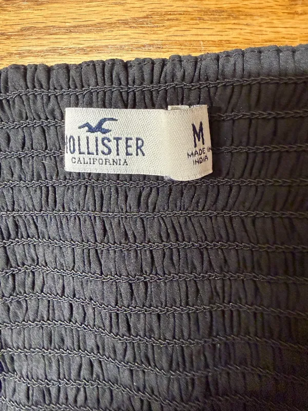 Hollister Black Square-Neck Puff Sleeve Crop Top - Image 6