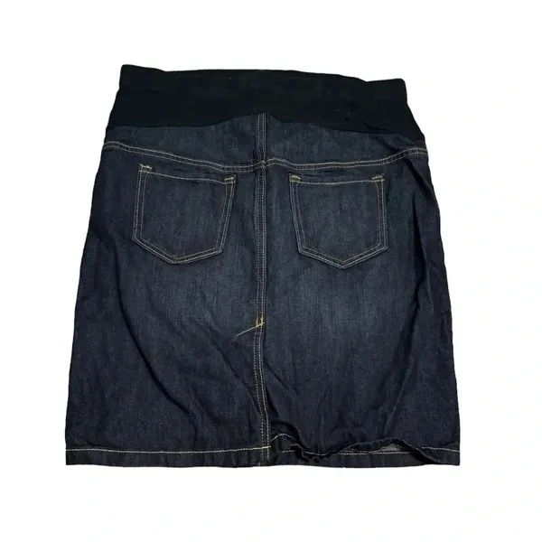 Old navy maternity skirt‎ size is 4 - Image 2