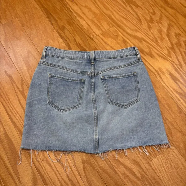 PACSUN Distressed Botton Hem Button-Up Denim Mini Skirt Womens Size 27 - Image 3