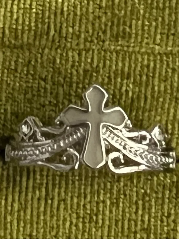 Vintage Design Silver Cross w/ Intricate Detail Stainless Steel Open Band Size 6 - Image 2
