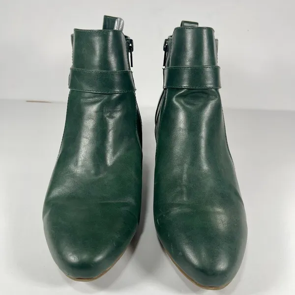 Charter Club Katiaa Green Ankle Boots Size 8.5M Gold Buckle Block Heel - Image 3