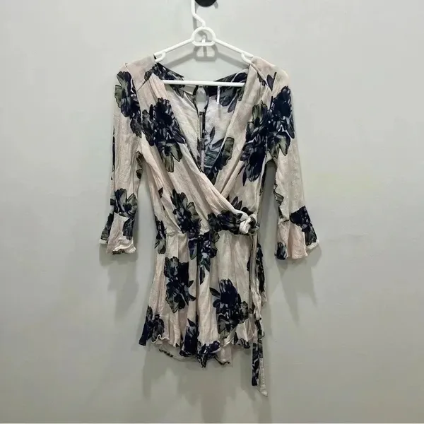Free people all the‎ right ruffles romper xs - Image 4