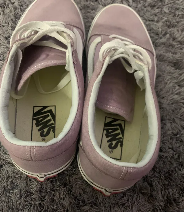 Vans - Image 2