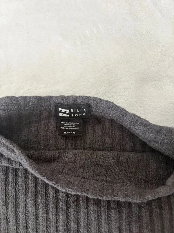 Billabong cropped sweater  - Image 3