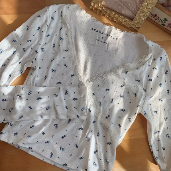 Aeropostale White Floral Lace Ribbed Long Sleeve Top - Image 6