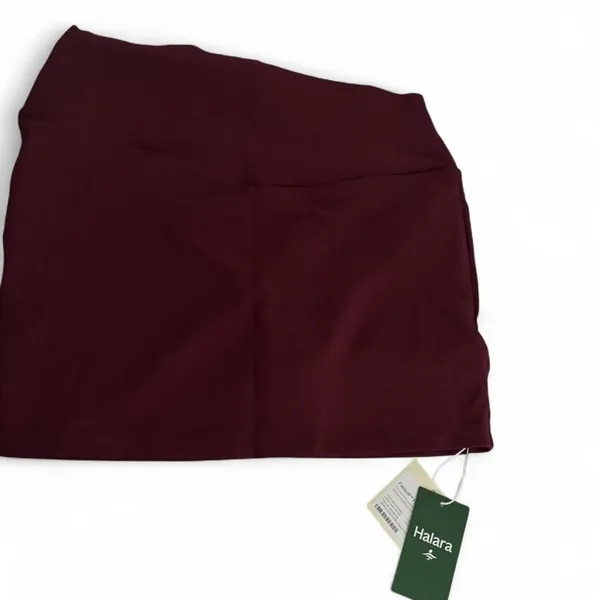 Halara burgundy active skort in size XL Red - Image 2