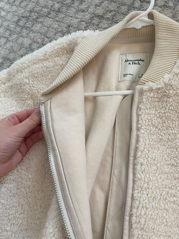 Abercrombie Sherpa Jacket - Image 4