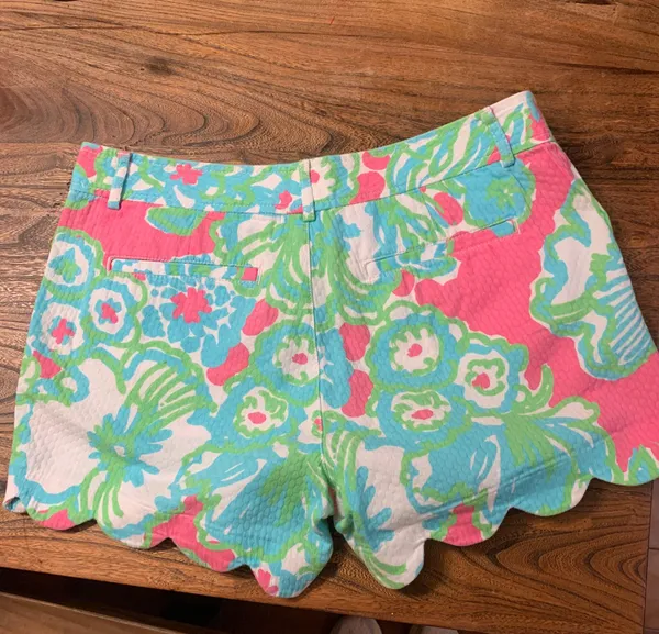 Lilly Pulitzer Shorts - Image 4