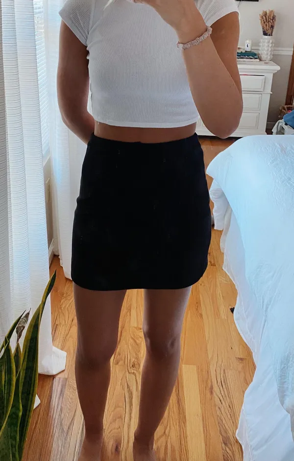 Forever 21 Black Suede Skirt - Image 3