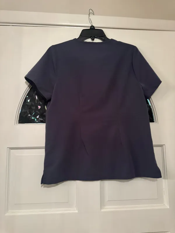 Jaanuu scrub top - Image 2