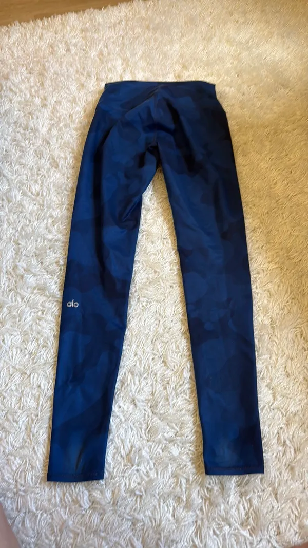 Alo Yoga Leggings Blue Camo - Image 2