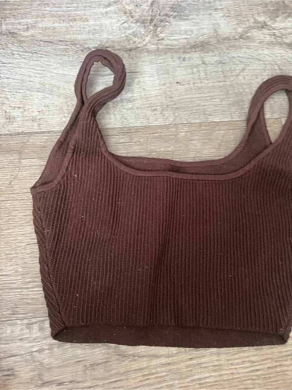 Aritzia Babaton Brown Ribbed Square-Neck Crop Tank Top - Image 6