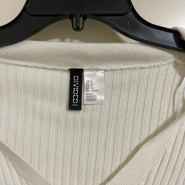 Divided by H&M Women’s White Knit Collared Long Sleeve Crop Top Size S (Used) - Image 3