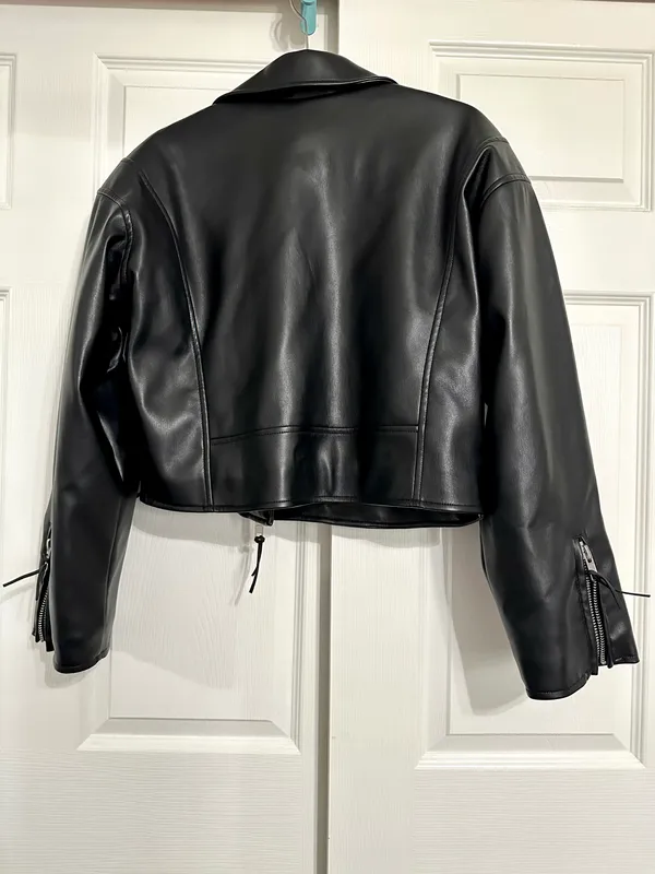 Good American Faux Cropped Leather Jacket - Image 5