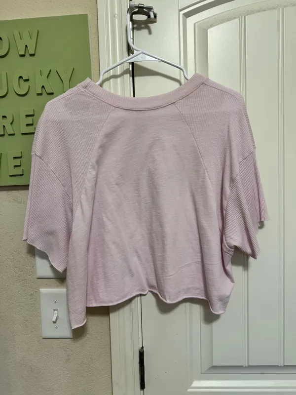 Pink cropped tee - Image 2