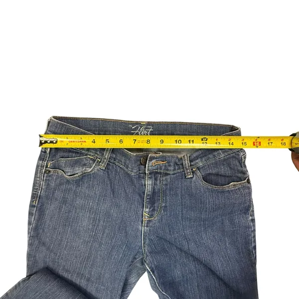 Old Navy The Flirt Bootcut Jeans Size 6 Short - Image 7