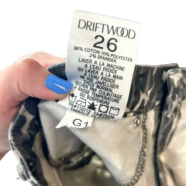 Driftwood Jackie Grey Cheetah Print‎ Jeans Size 26 - Image 10