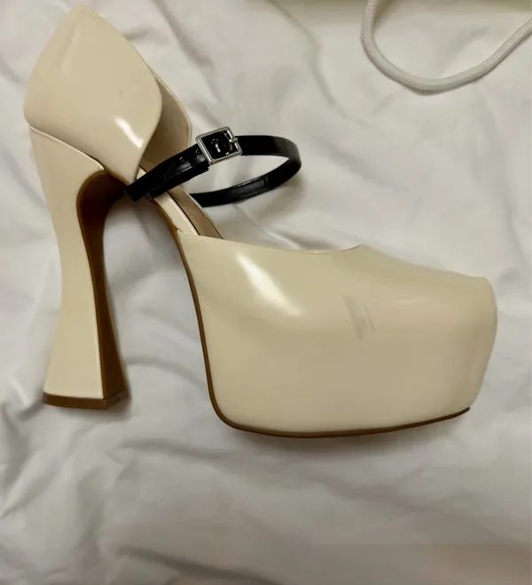 Giani Bernini Quincy Platform Pumps in Bone Blanc - Image 2