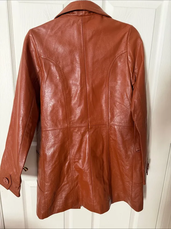 Zara Women's Rust Brown Leather Button-Front Coat size medium vintage style - Image 4