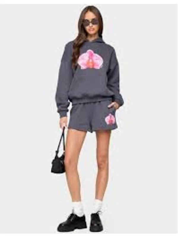 Edikted Orchid Babe Sweat Shorts medium NWT - Image 2