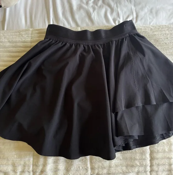 Lululemon Skirt  - Image 2