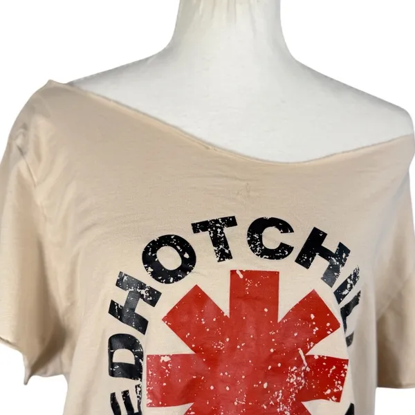 Red Hot Chili Peppers Graphic Tee Womens L Tan Off Shoulder Rock Band Shirt - Image 6