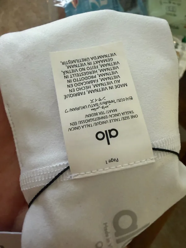 ALO Yoga Soft white Headband brand new - Image 5