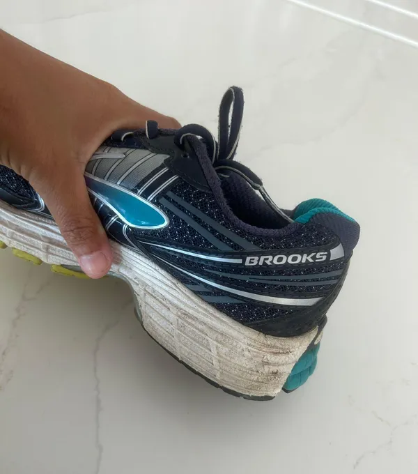 Running Sneakers - Image 3