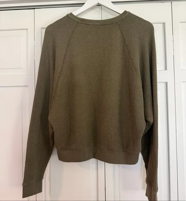 Beyond Yoga green waffled pullover size M - Image 5