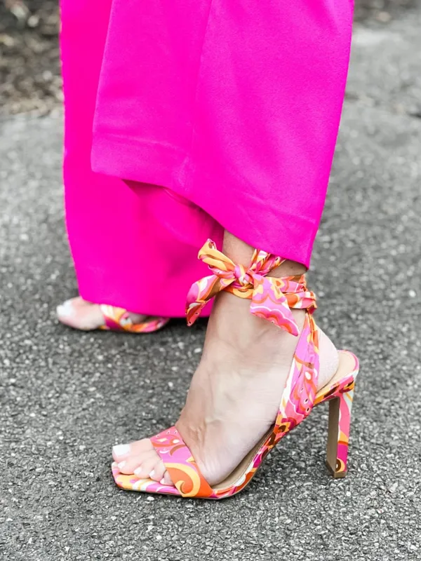 NWT Express Vibrant Pink and Orange Retro Floral High Heel Sandals size 7.5 - Image 4